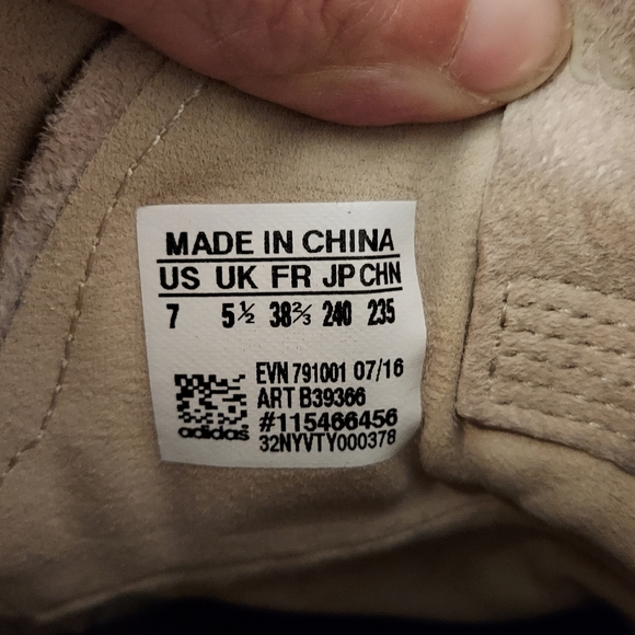 Adidas tubular invader strap sneakers